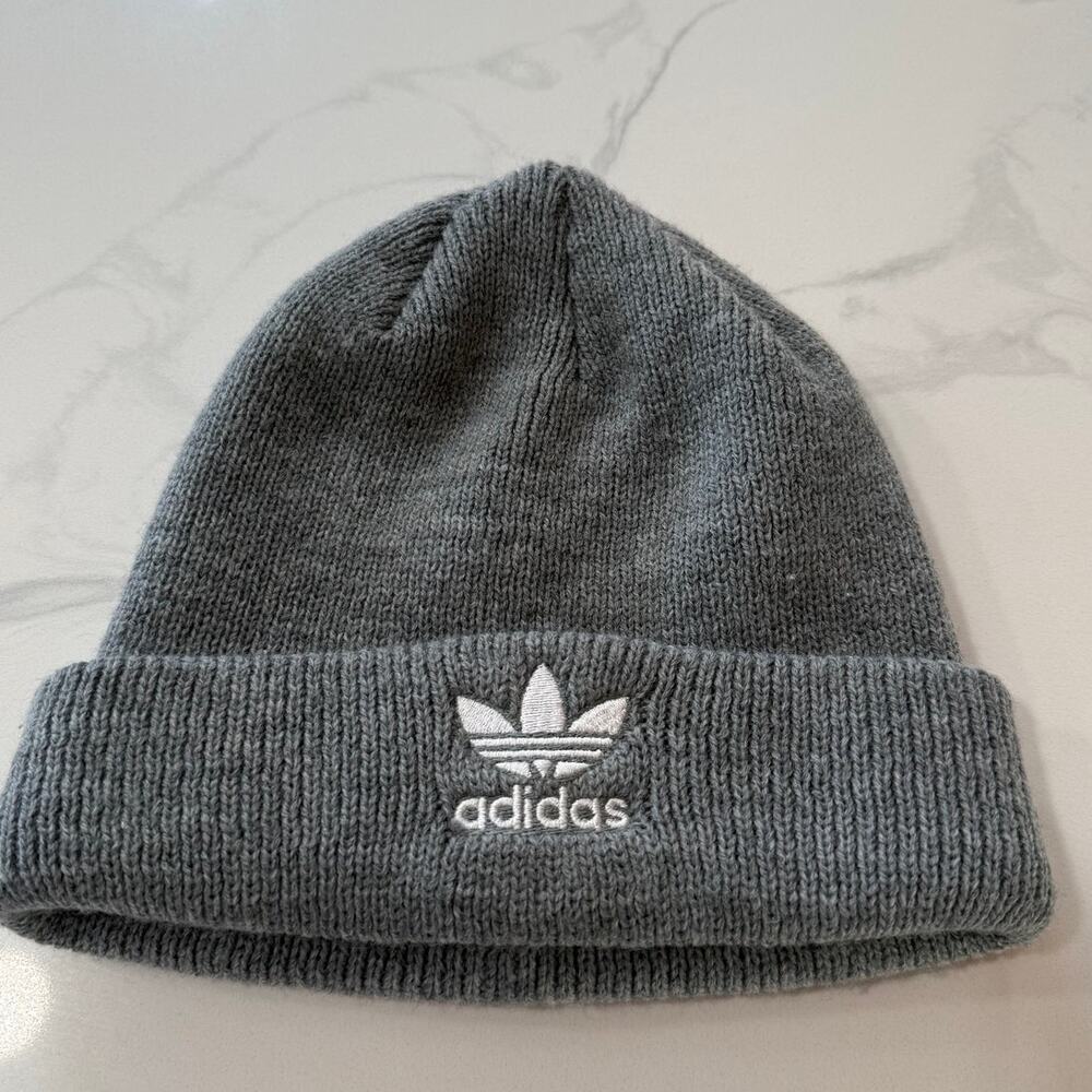 Adidas Originals Gray Trefoil Beanie Cuffed Ribbed Knit Hat Unisex One Size